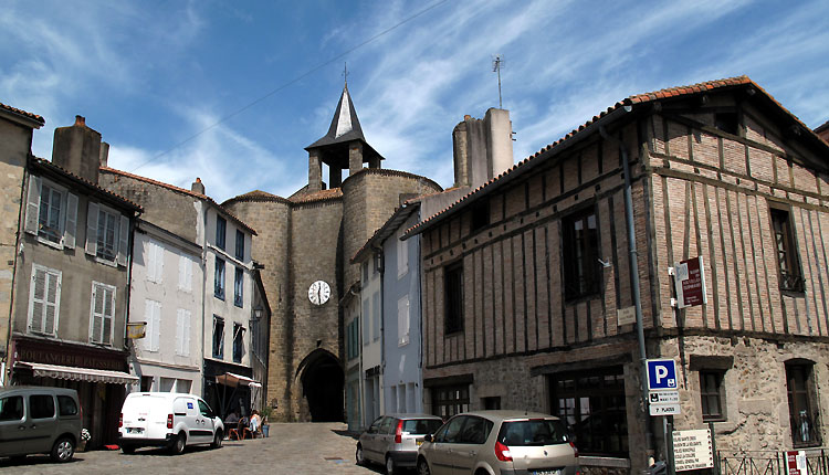 Parthenay : Horloge de la citadelle (© Huort Christophe 2013)