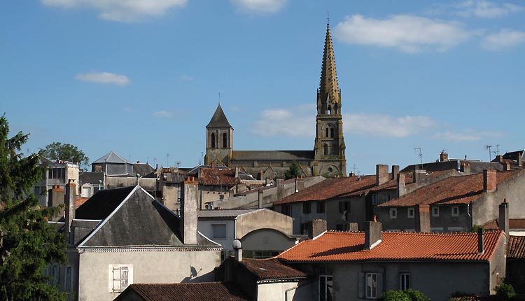 Vieux Parthenay : Eglise Saint Laurent (©Huort Christophe)